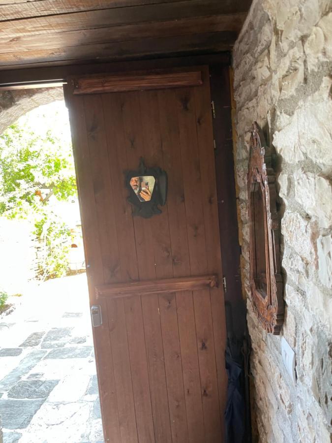 Konaku Guest House Gjirokastër Exterior foto